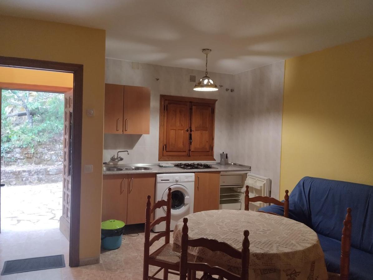 Apartamentos Condado De Miranda Miranda del Castañar Dış mekan fotoğraf