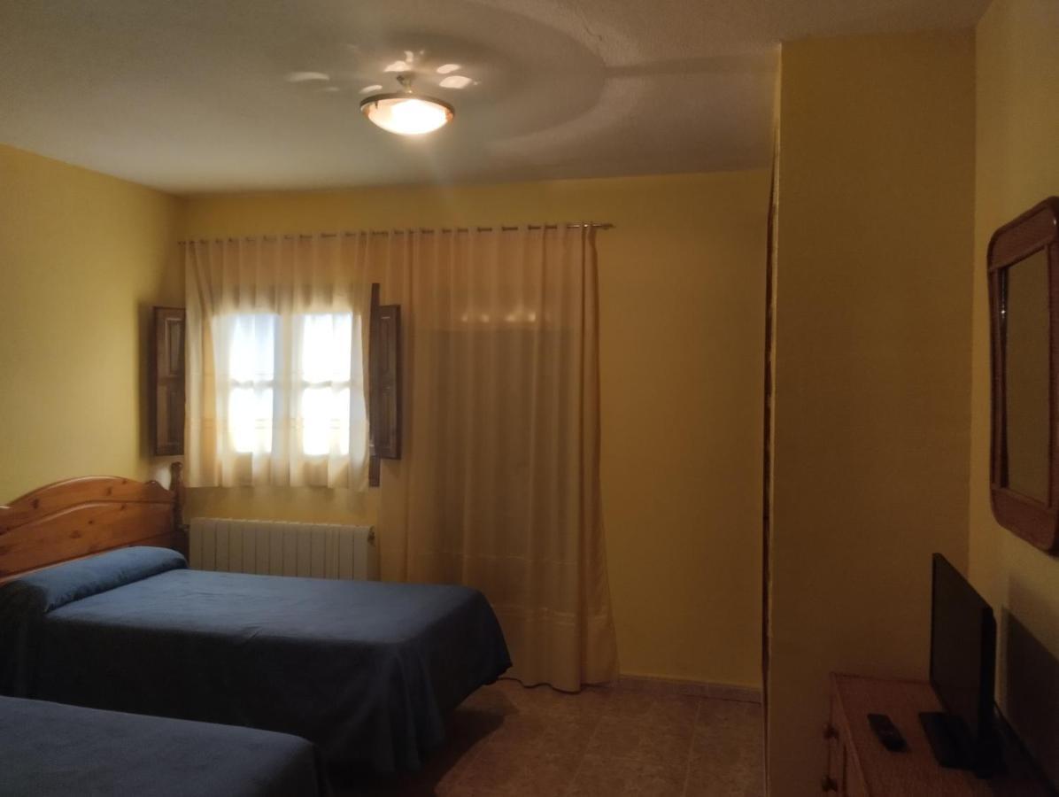 Apartamentos Condado De Miranda Miranda del Castañar Dış mekan fotoğraf