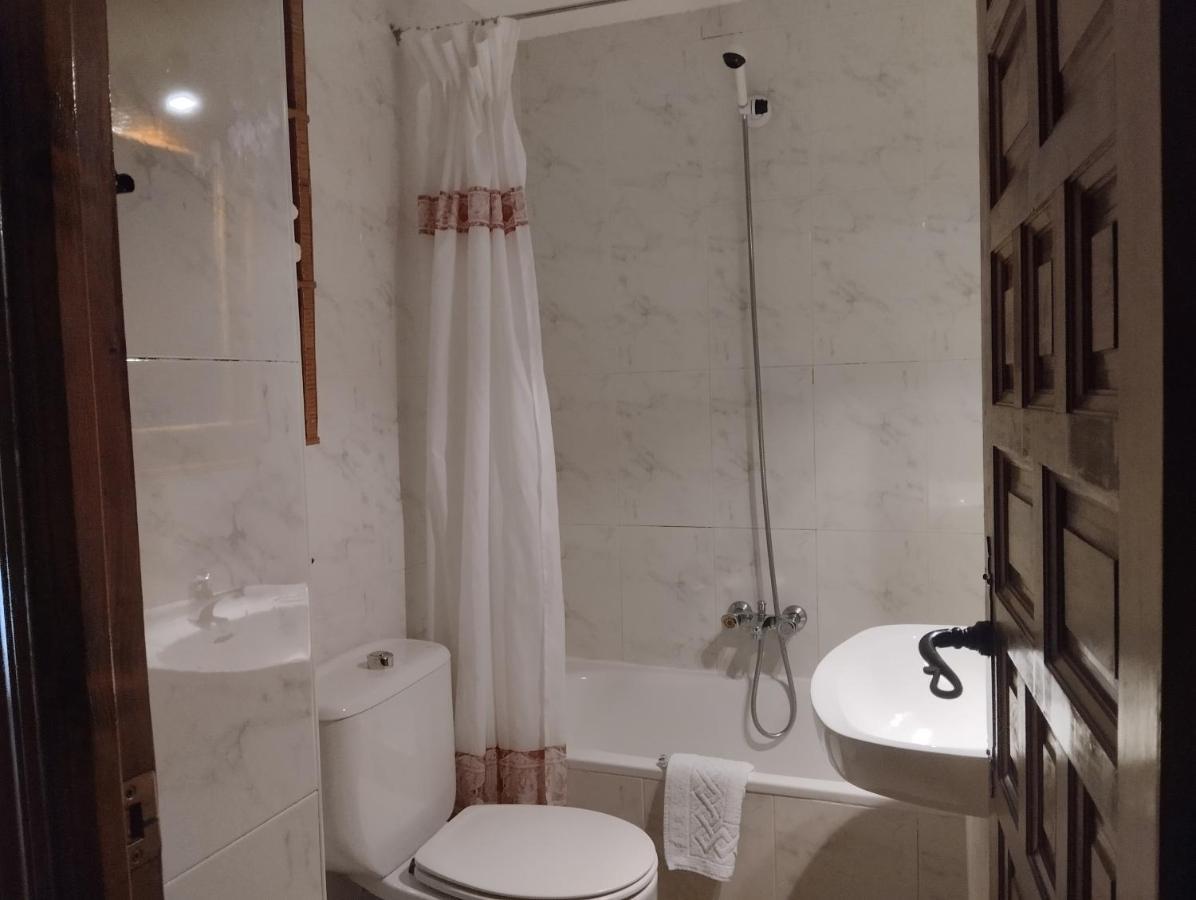 Apartamentos Condado De Miranda Miranda del Castañar Dış mekan fotoğraf